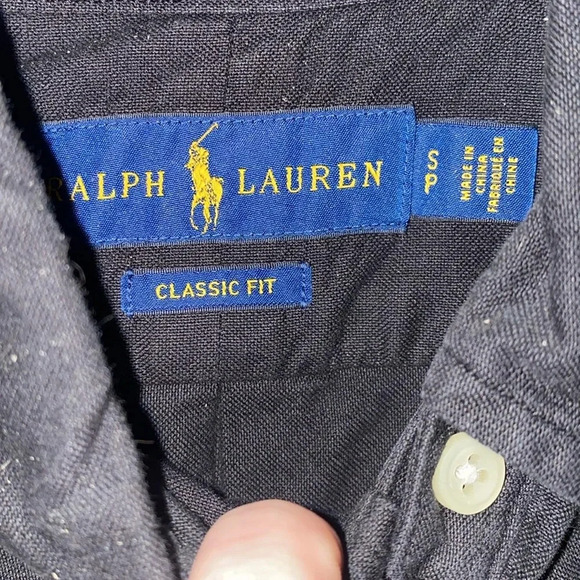 Black button up! - Picture 4 of 4